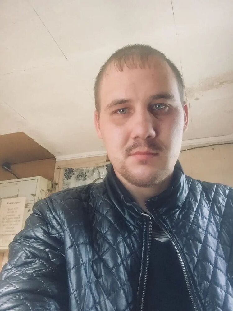  34833109  Yury, 30 ,    