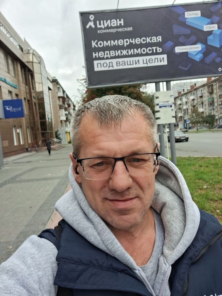  ,   ALEKSANDER, 48 ,   , 