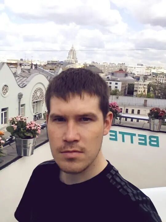  26161959  Pavel, 32 ,    