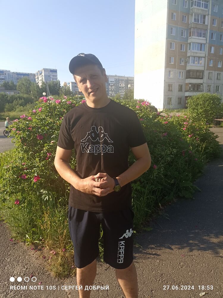  45094699  Sergei, 35 ,    