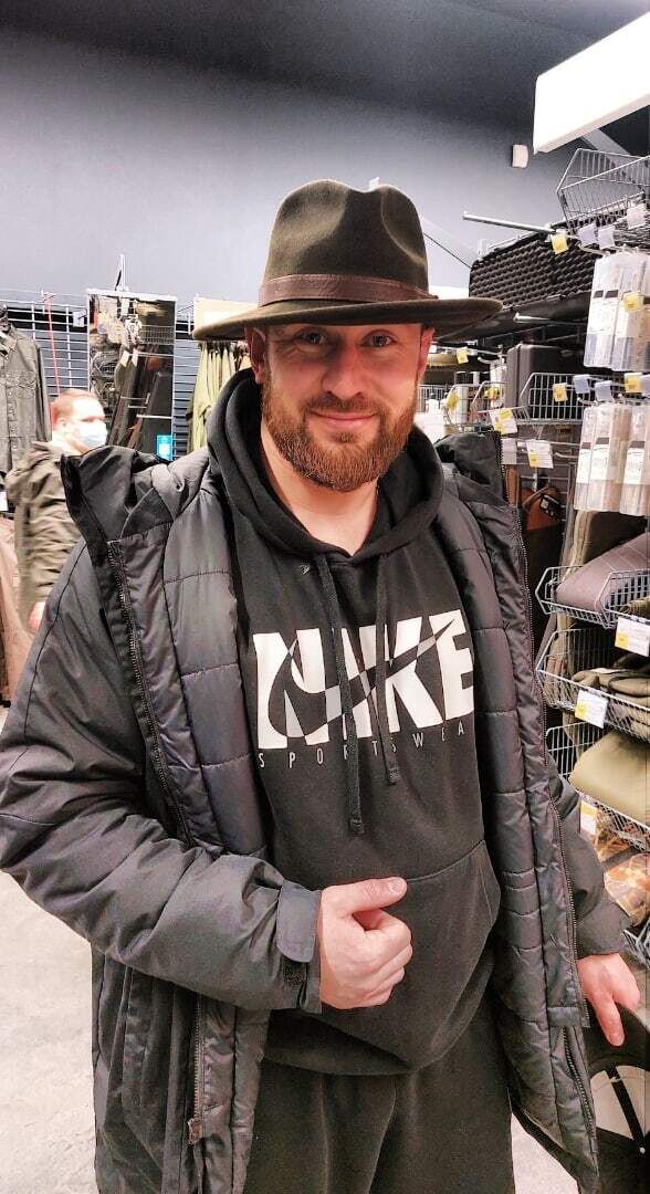  -,   Artyom, 35 ,   ,   , c 