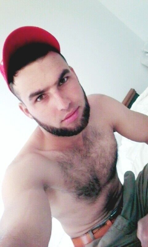  15426959  Karom, 31 ,    