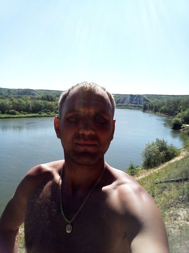  ,   Andrei, 41 ,   ,   , c 