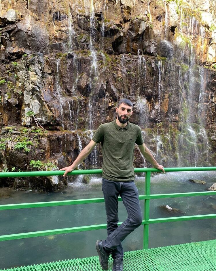  ,   Artur, 31 ,   ,   