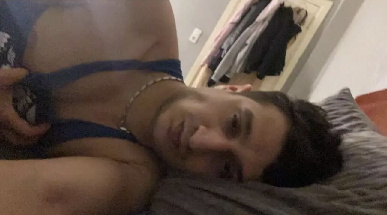  42158219  Ali, 31 ,    