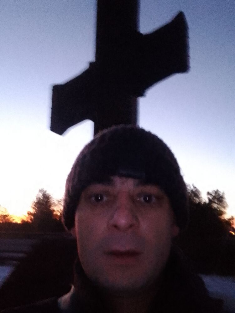  48102989  Ivan, 45 ,    