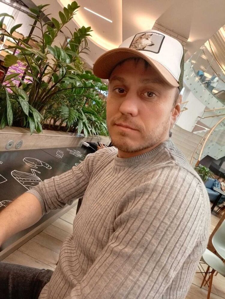  52069029  Dmitry, 38 ,    