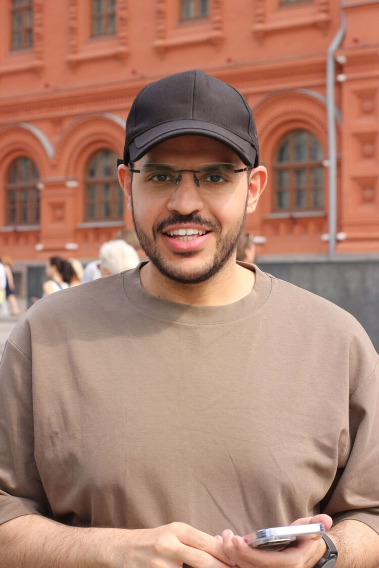  52731139  Abdulrahman, 33 ,    