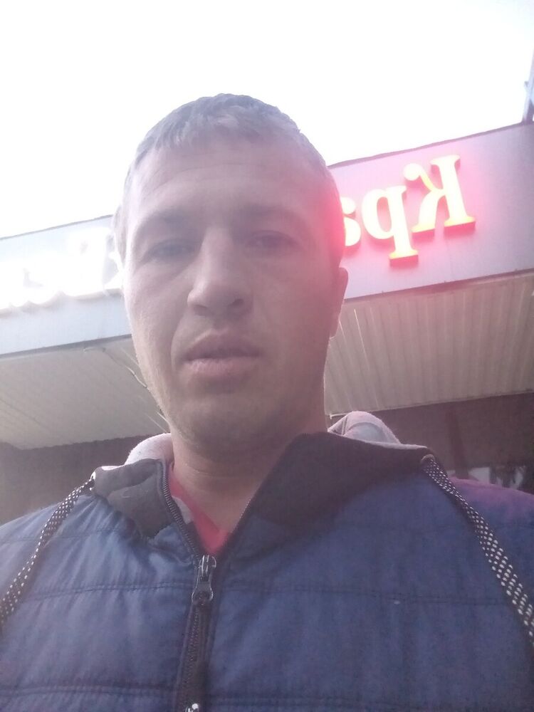  -,   Michael, 33 ,   ,   , c 
