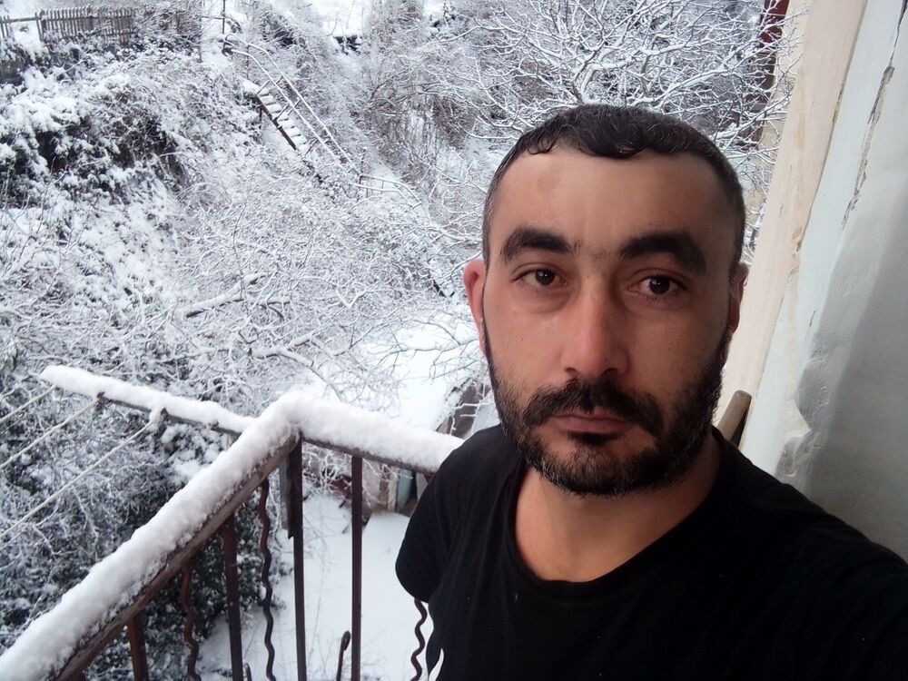  ,   Abdulla, 37 ,   ,   , c , 