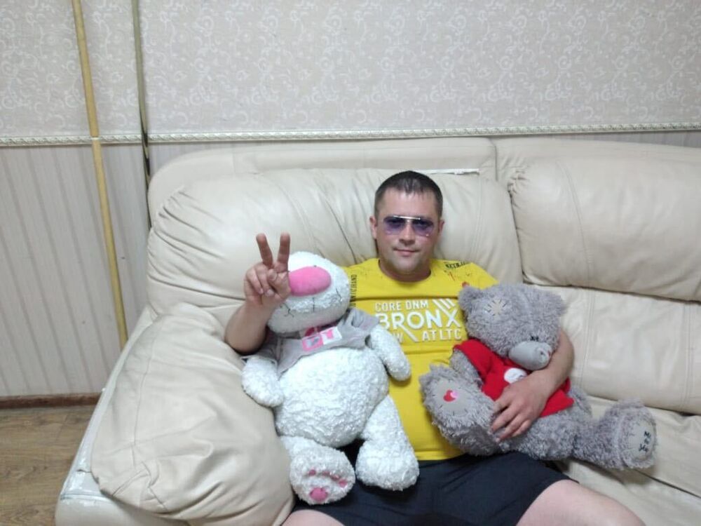  --,   , 42 ,     , c 