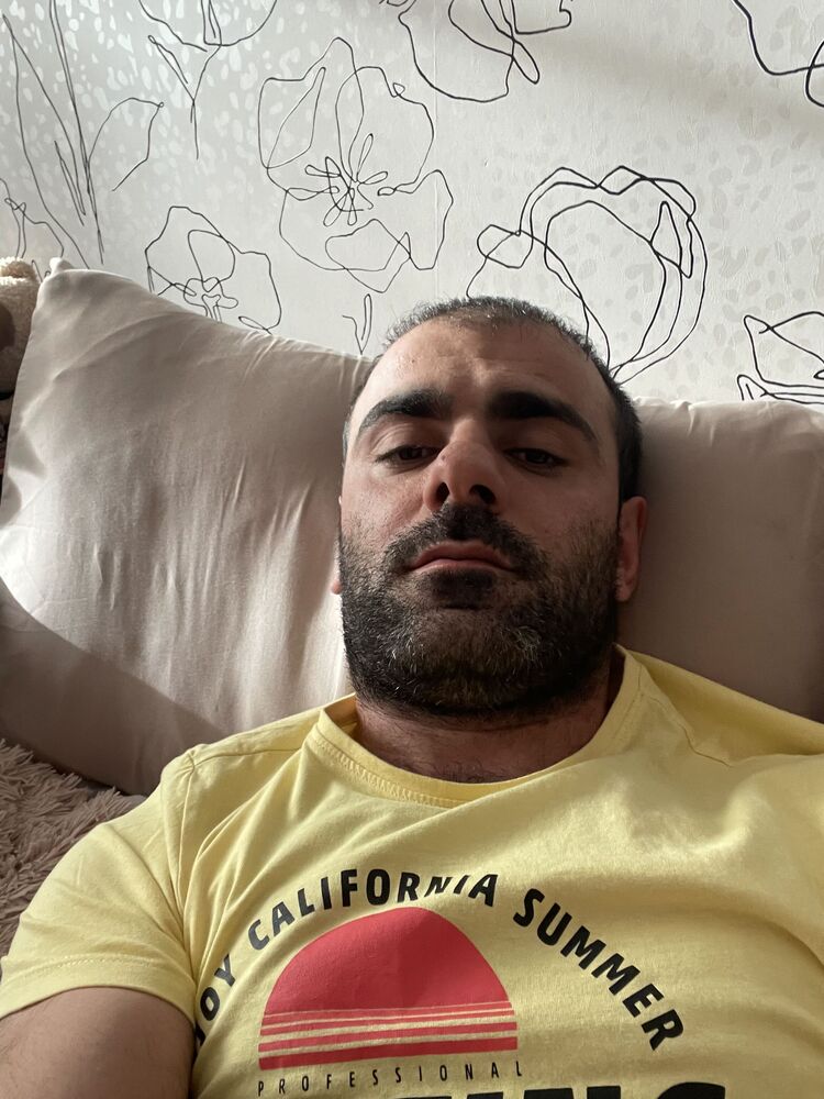  53716759  , 37 ,    --