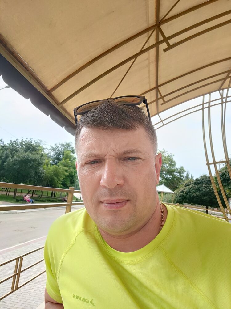  23563769  , 40 ,    