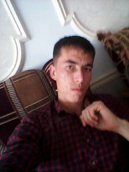  5895999  Oleg, 35 ,    