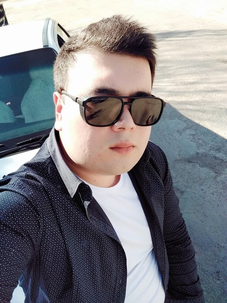  19007409  Shax, 33 ,    