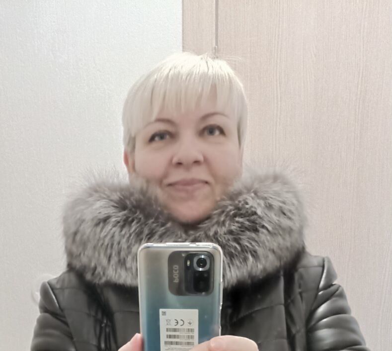  40689609  Tatiana, 54 ,    