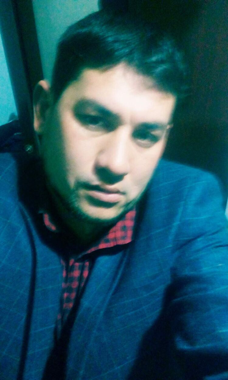  24833289  Hamid, 40 ,    