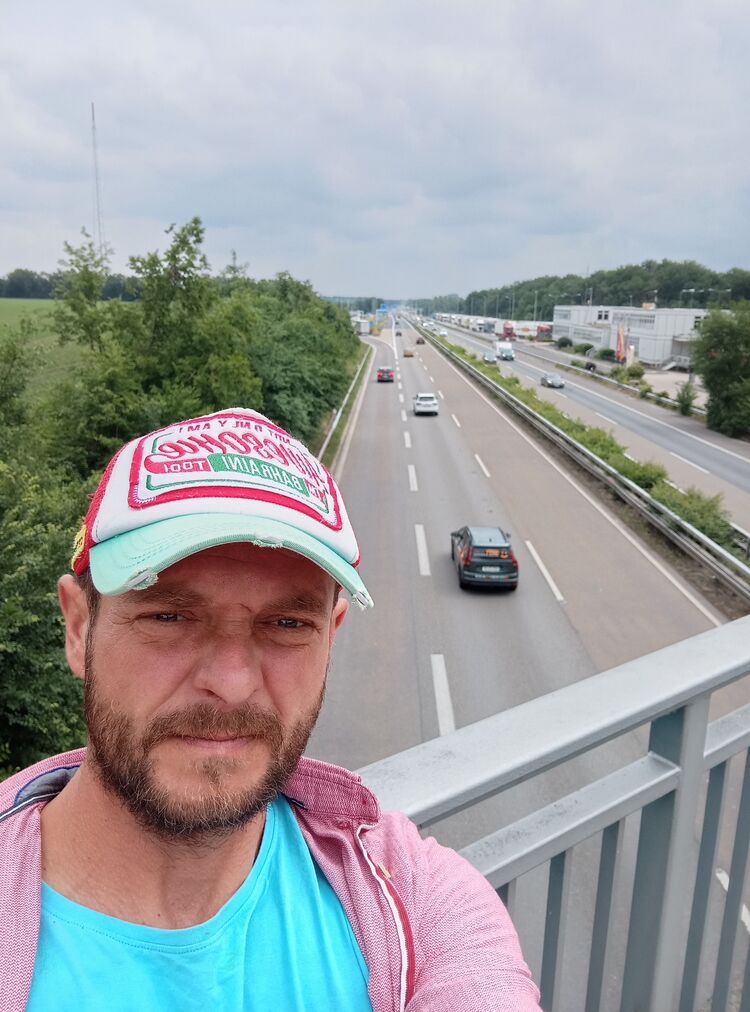  51851509  Artur, 41 ,    Straelen