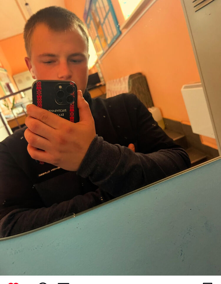  48182889  , 22 ,    
