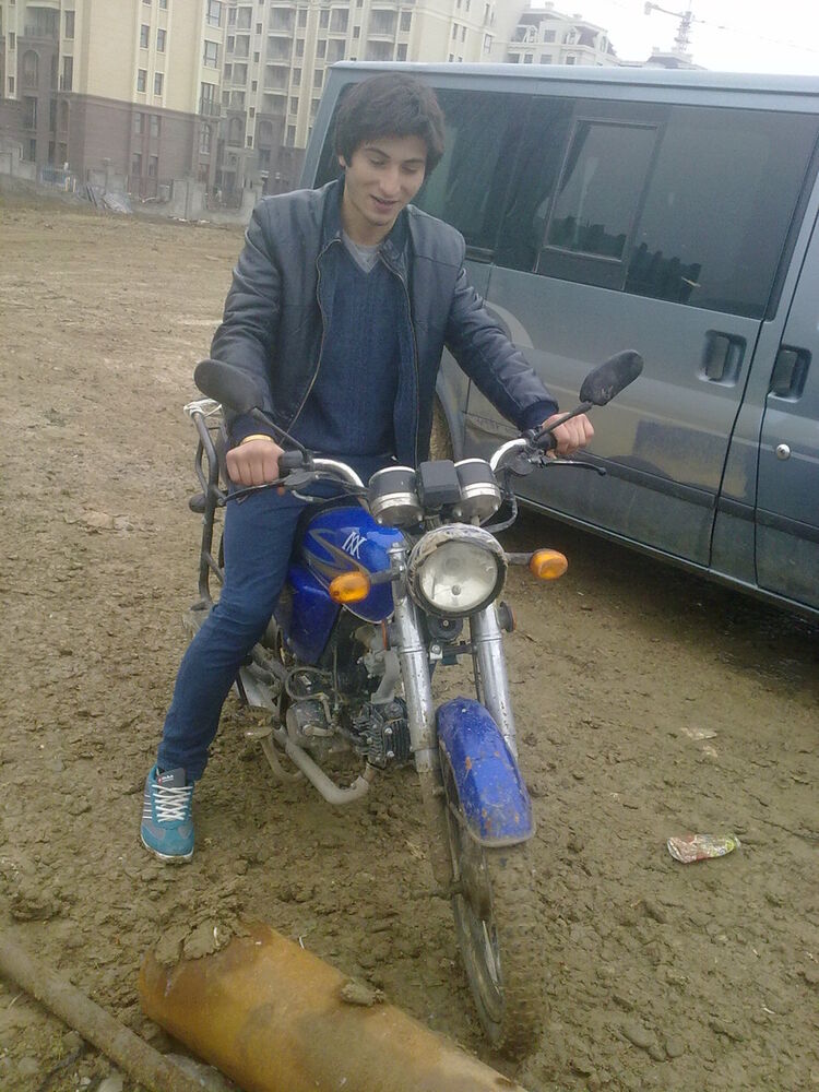  5303509  Bacho, 29 ,    