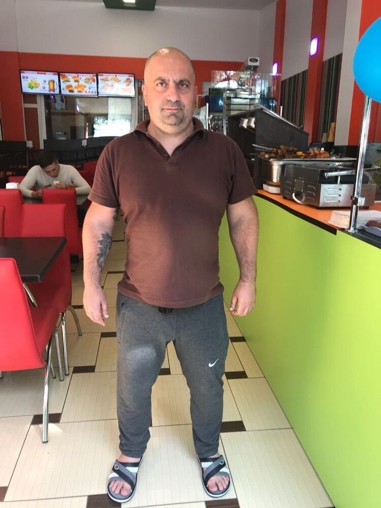  15392259  Eduk, 46 ,    