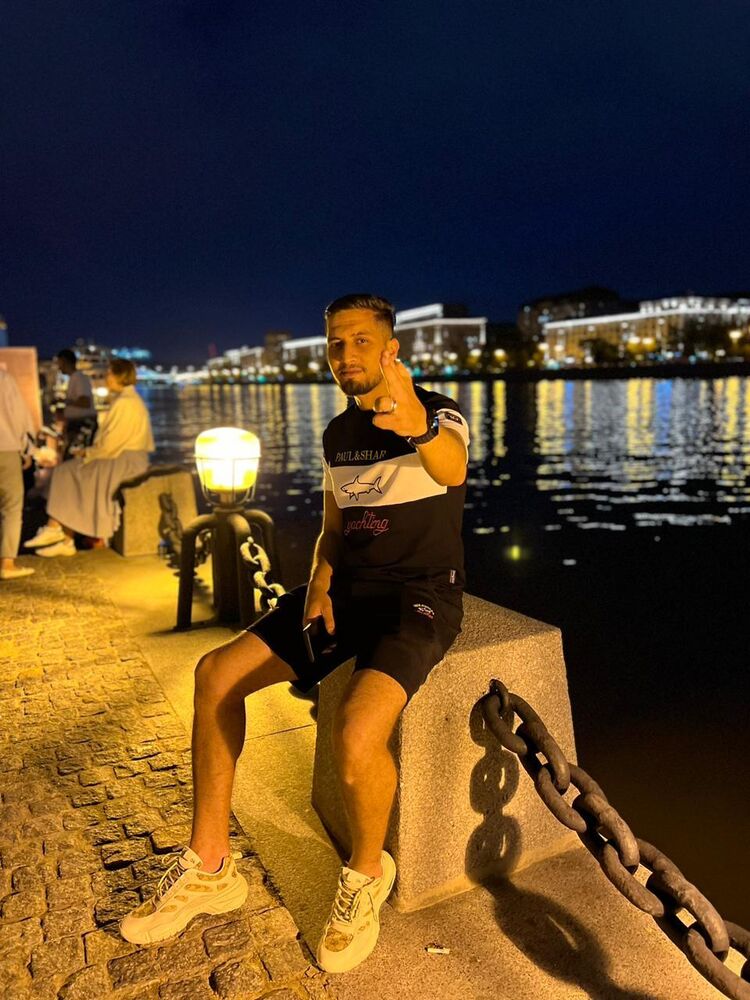  ,   Anouar, 28 ,   ,   