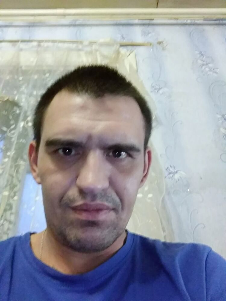  18255419  , 44 ,     