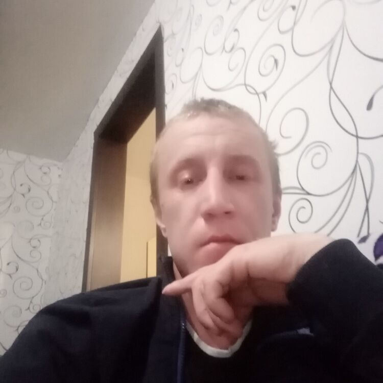  18256569  , 33 ,    