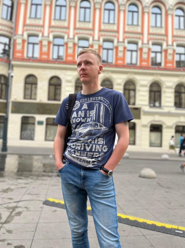  -,   , 37 ,   