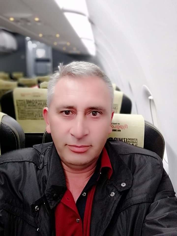  18031369  Taras, 49 ,    