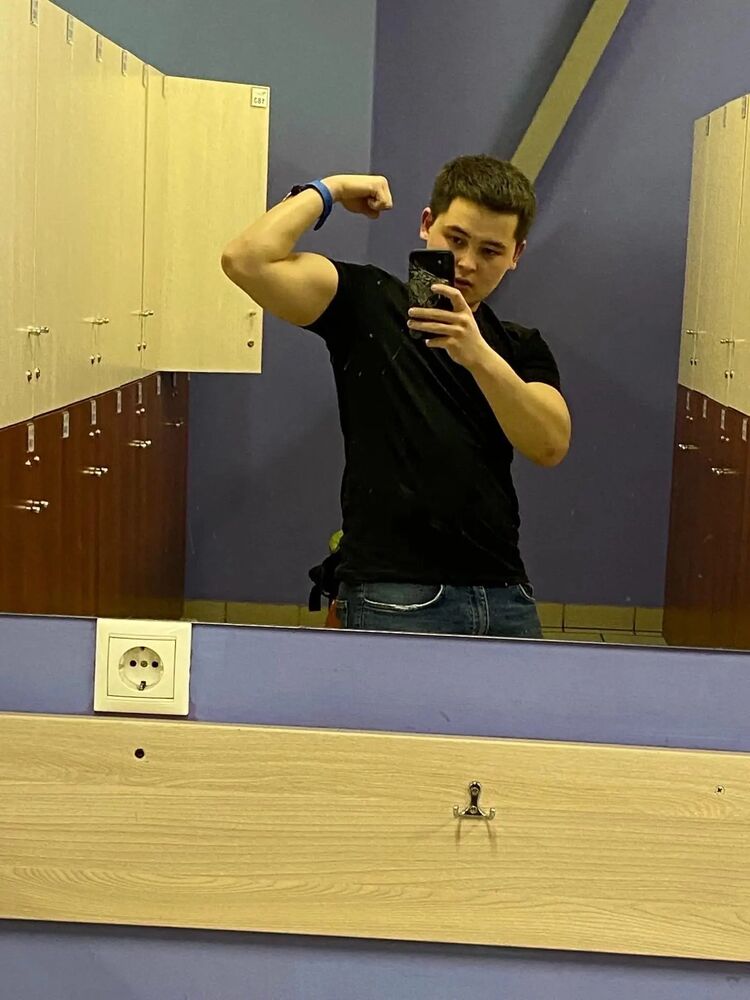  43969649  MAN, 27 ,    