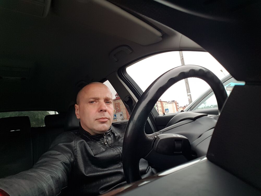  ,   Piotr, 45 ,  