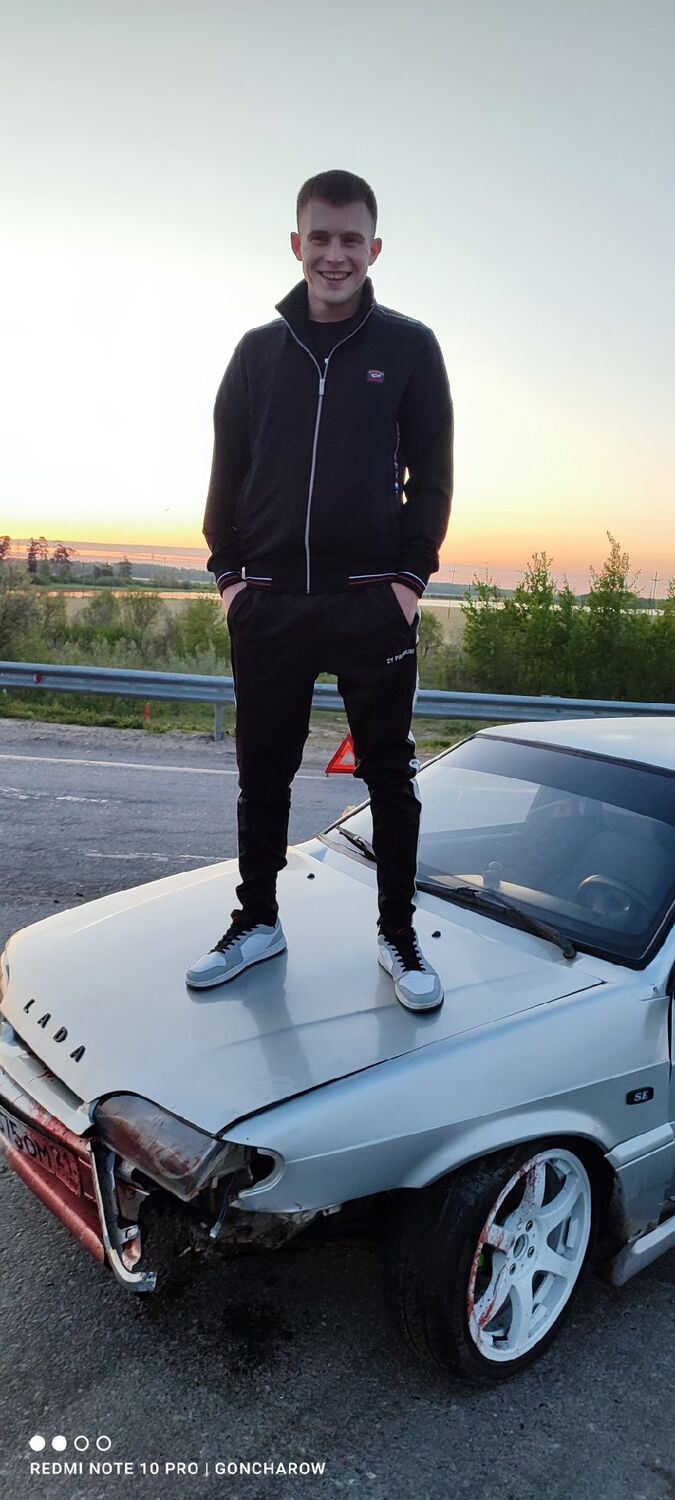  30124219  Sergey, 27 ,    