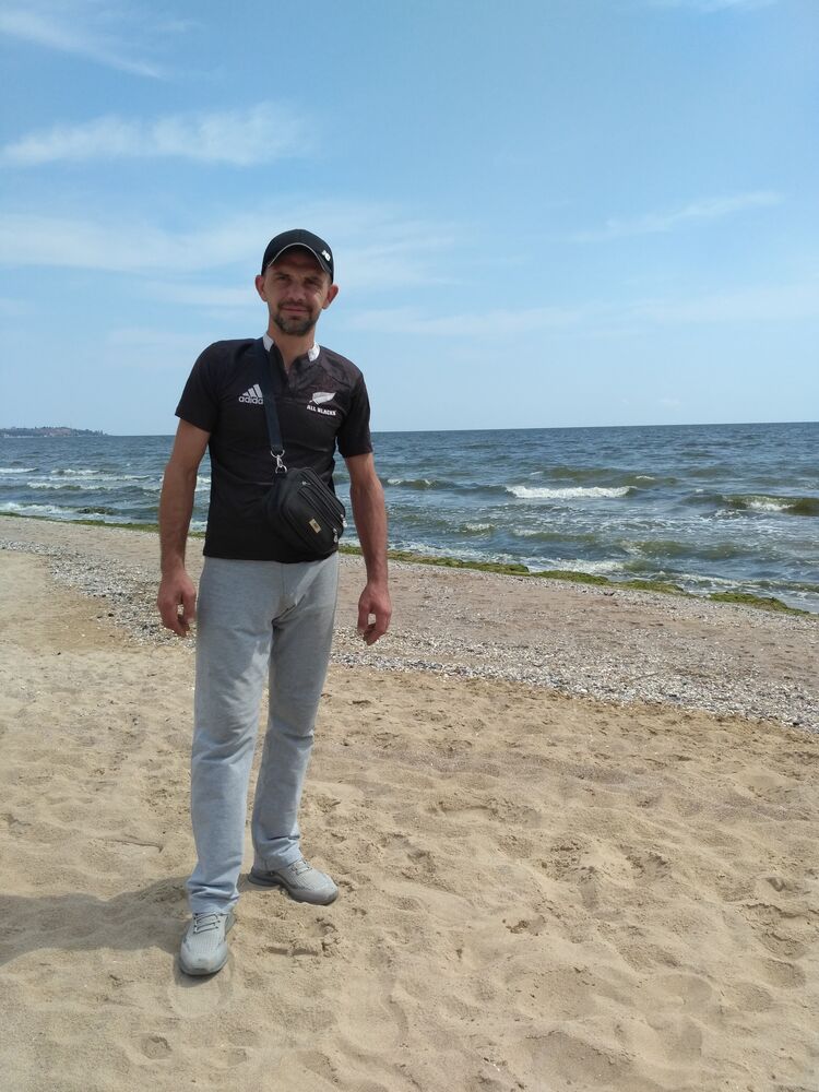  39132959  Dima, 37 ,    