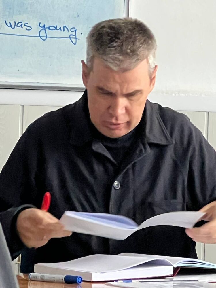  53774239  , 18 ,    --