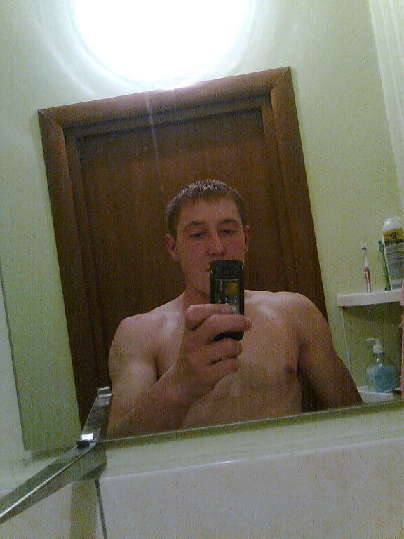  5646219  Robert, 33 ,    