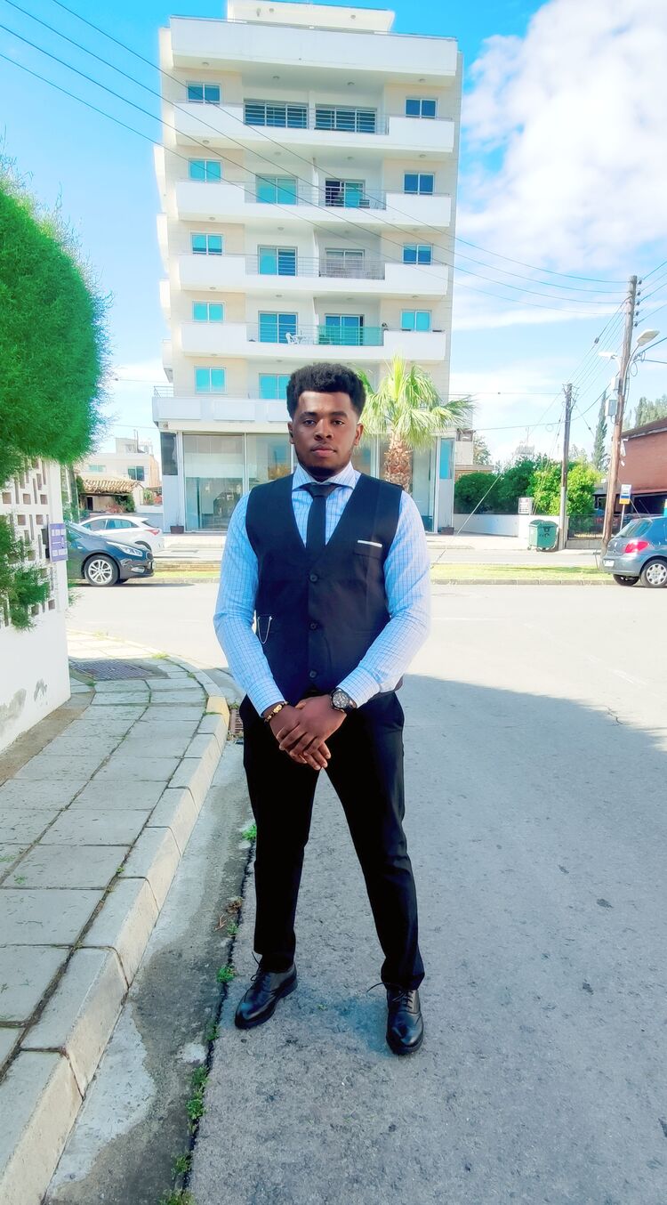 Limassol,   Micheal, 27 ,     , c 