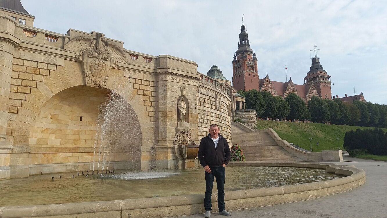  ,   Ivan, 49 ,   ,   
