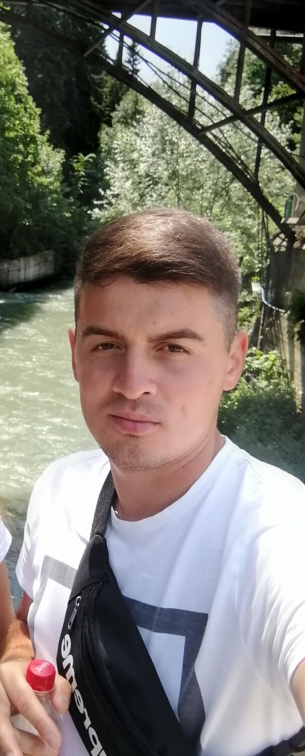  30648859  , 32 ,     