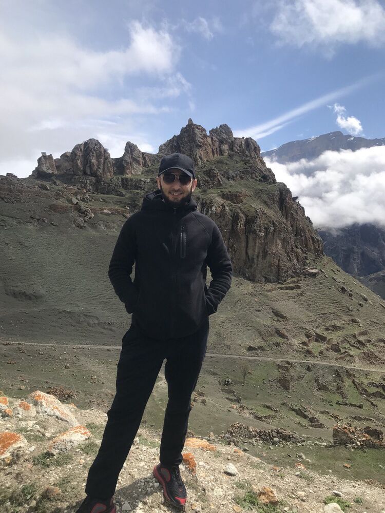  ,   Azamat, 35 ,   ,   , c , 
