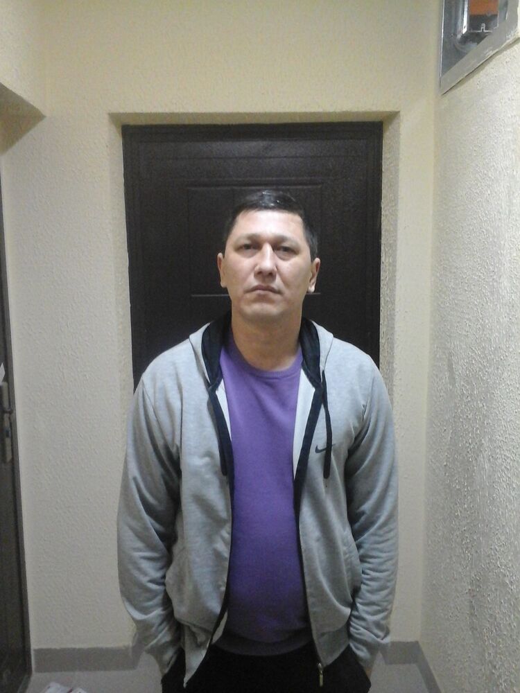  18134079  Alik, 51 ,    