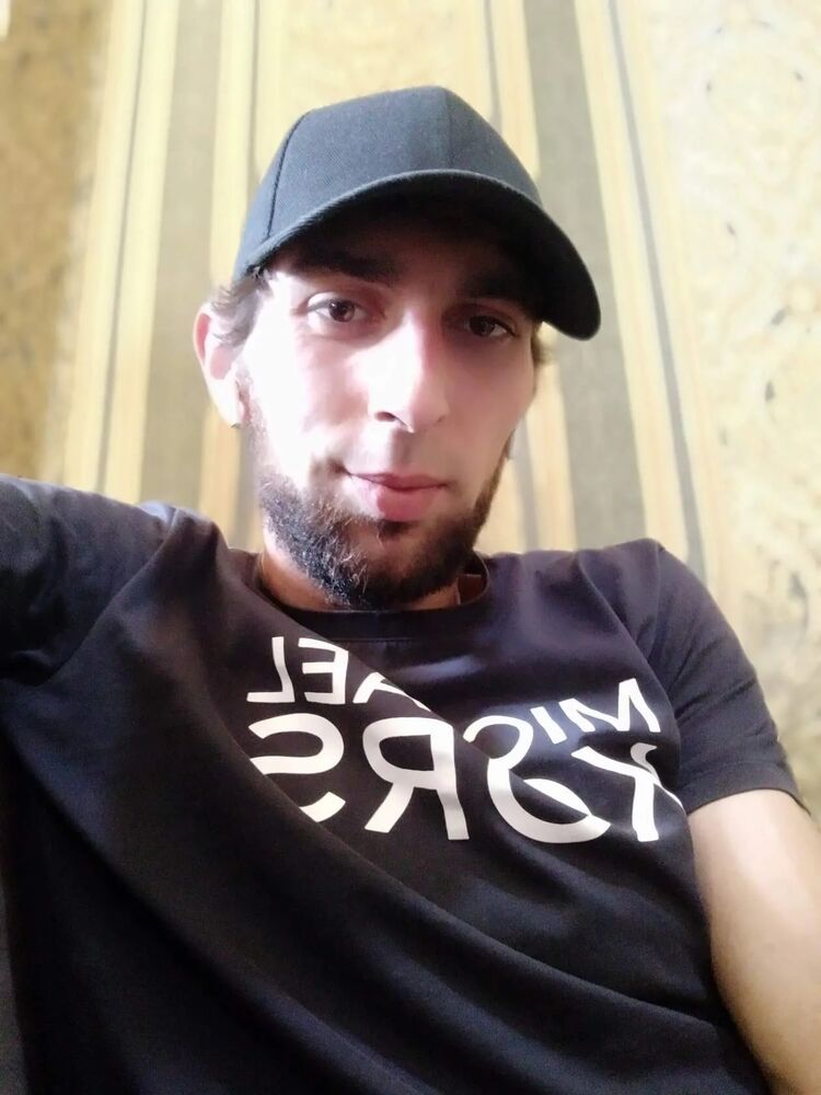  48303259  Sabir, 26 ,    