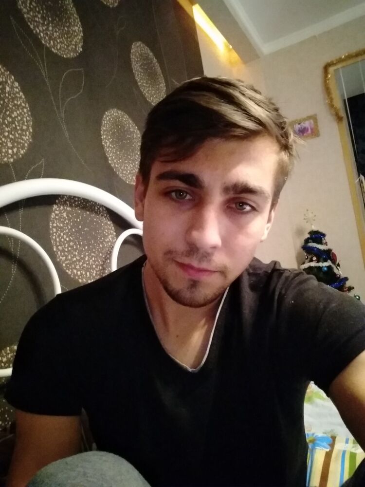  ,   Denis, 28 ,   ,   , c , 
