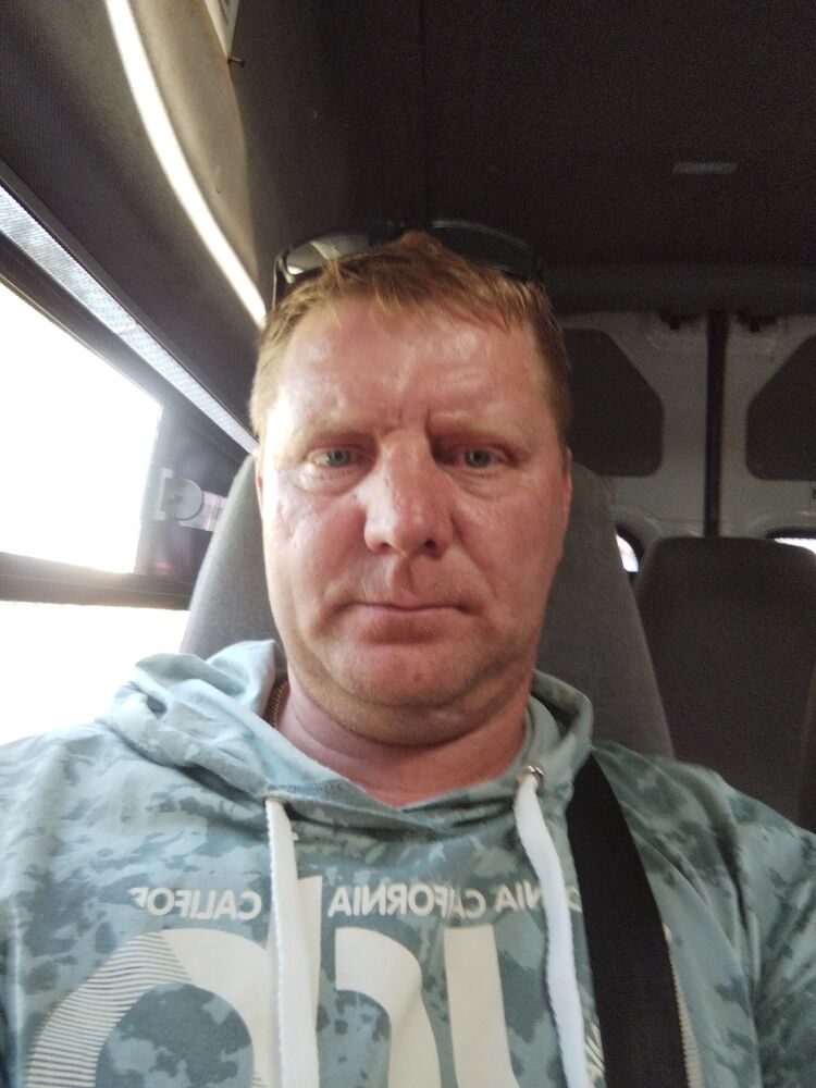 ,   Viktor, 43 ,   ,   , c 
