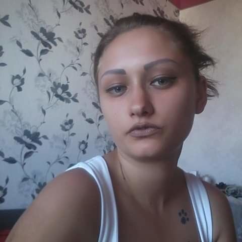  19513819  Tina, 28 ,    
