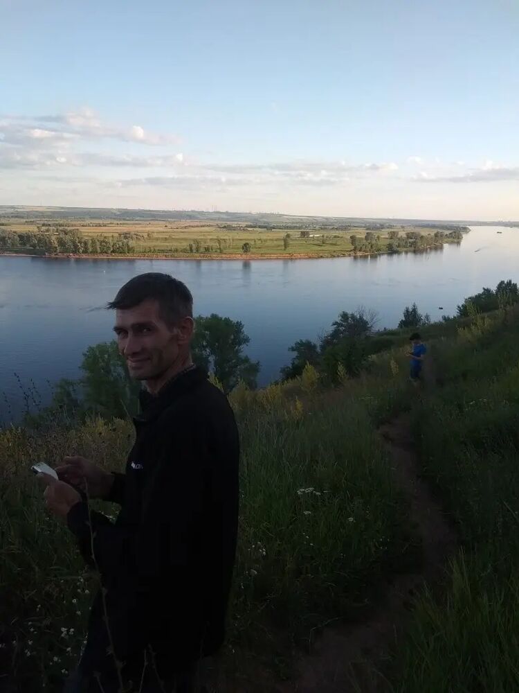  48763769  Slava, 45 ,    