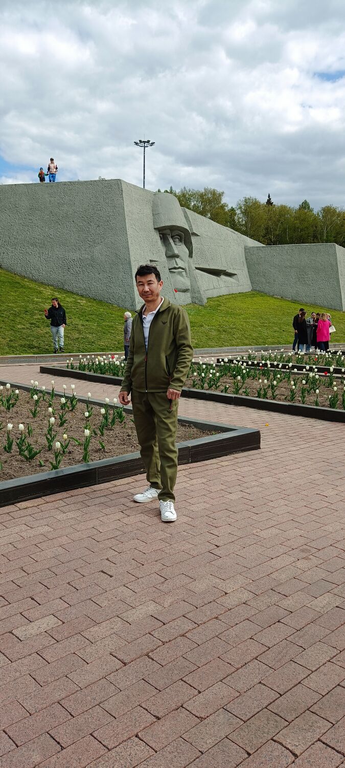  35395819  Ulugbek, 44 ,    