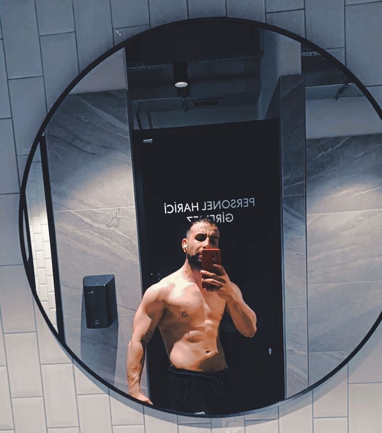  ,   Ismail, 27 ,   ,   