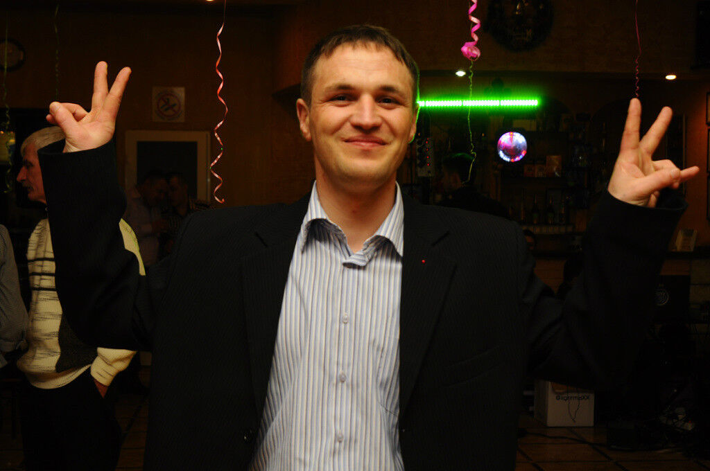  4716089  Alexandru, 43 ,    