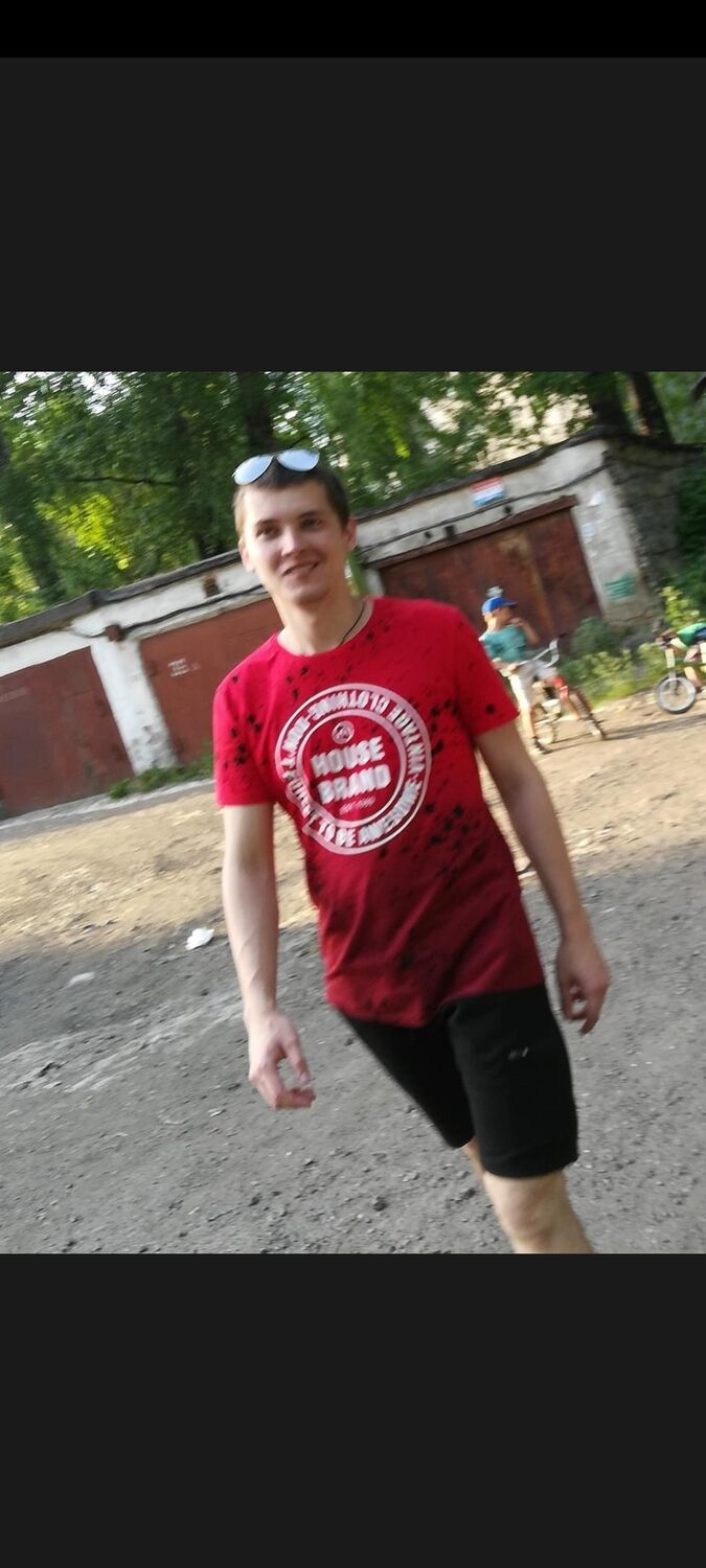  34925429  Alexander, 31 ,    